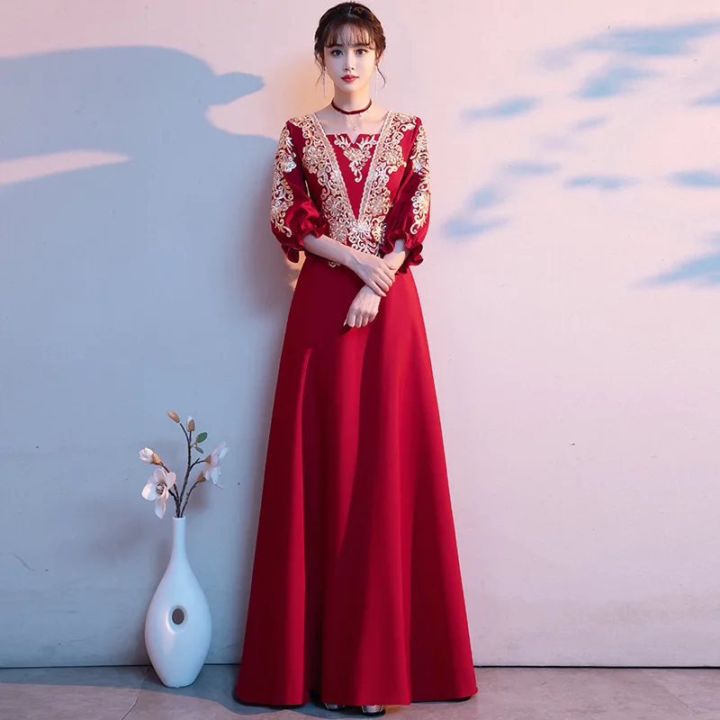 

Chinese Embroidered Wedding Dress Bridal Cheongsam for Women Wine Red Evening Dress Costume Qi Pao Long Dress Elegant