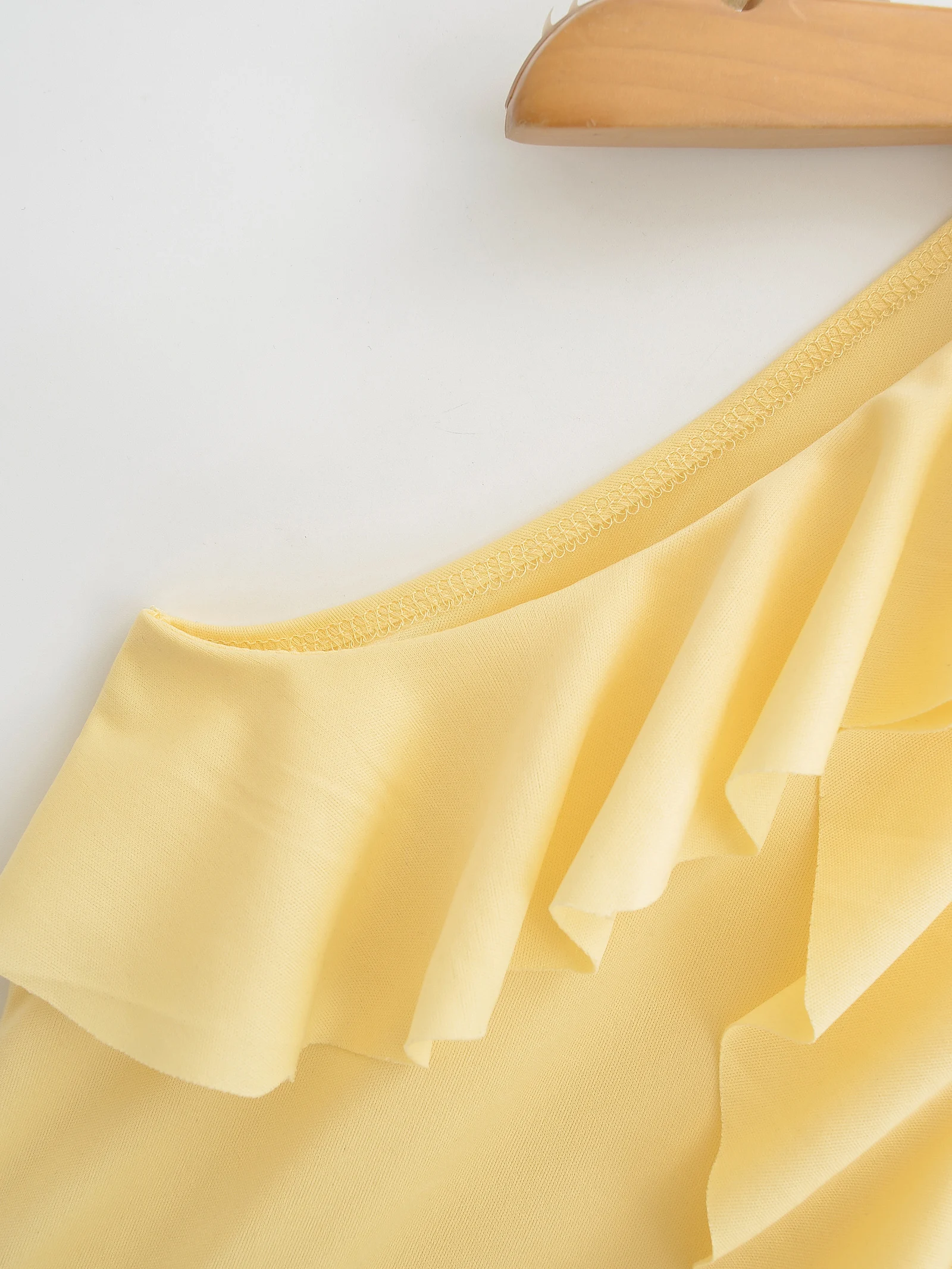 Image of TRAFZA Woman Tierred Ruffles Halter Top Sleeveless Bow Lace-up Yellow Camisole Lady 2025 Summer Sweet Beach Style Women's Sling