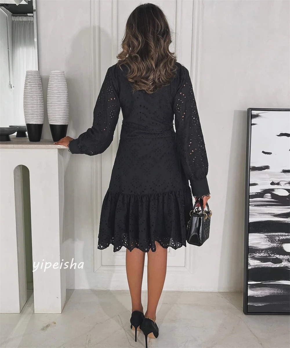 Рисунок 2 - Бальное платье с V-образным вырезом