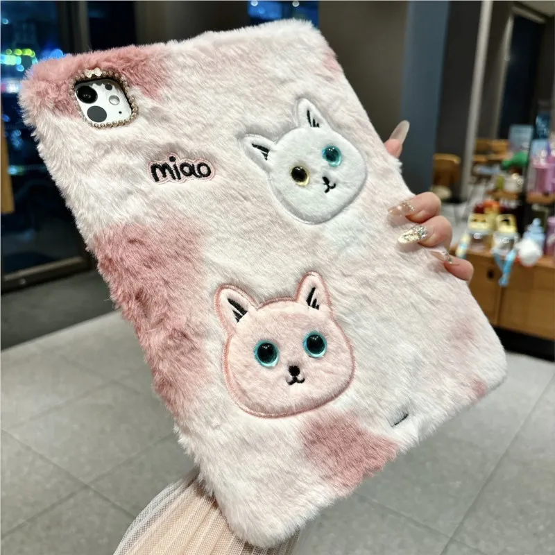 Luxurious Plush Cat Tablet Case - Soft Protective Cover