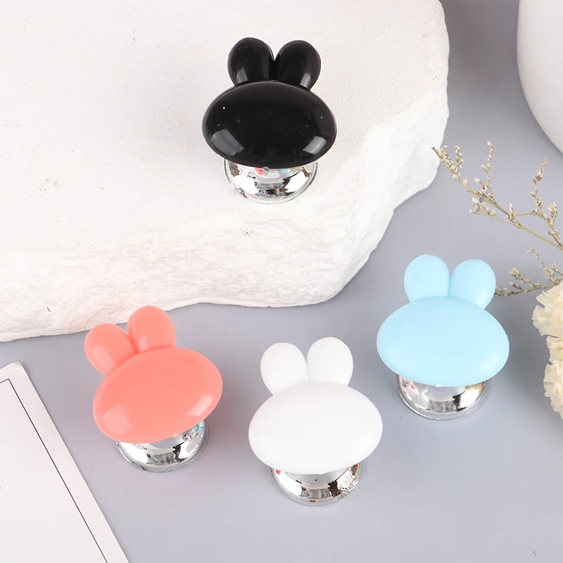 Рисунок 3 - самоклеящаяся ручка для крышки