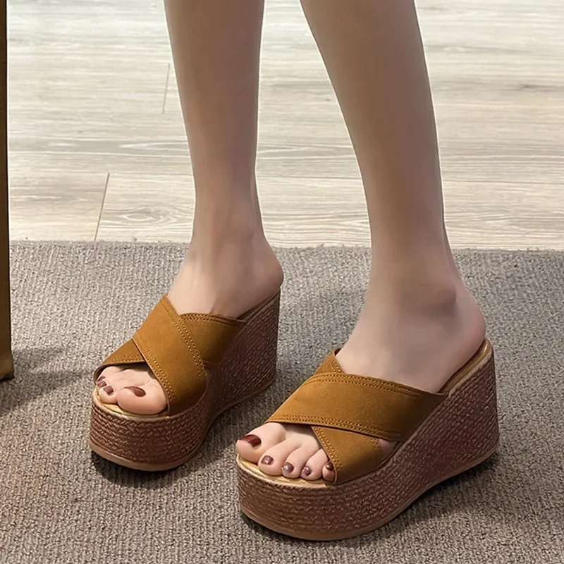 

Сандалии женские на платформе и высоком каблуке, пляжные шлепанцы с открытым носком, туфли-лодочки, танкетка, сланцы, лето 2024