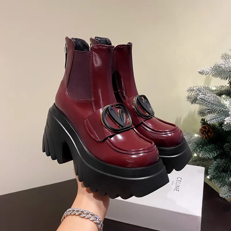 

British Style Metal Decorative Locomotive Boots Brand Design Retro Square Head Thick Heel Knight Boots Velvet Women's Boots