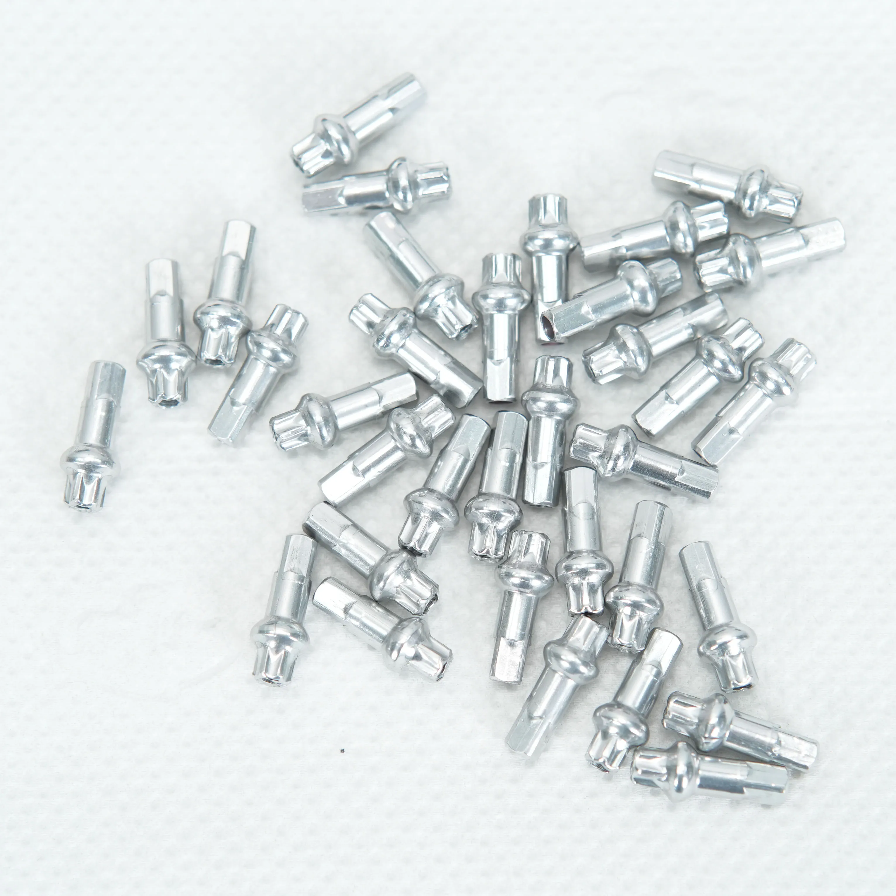 DT Swiss Squorx Pro Lock 2.0x15mm Silver Model Aluminum Spoke Nipple Bicycle Spoke Cap Lightweight
