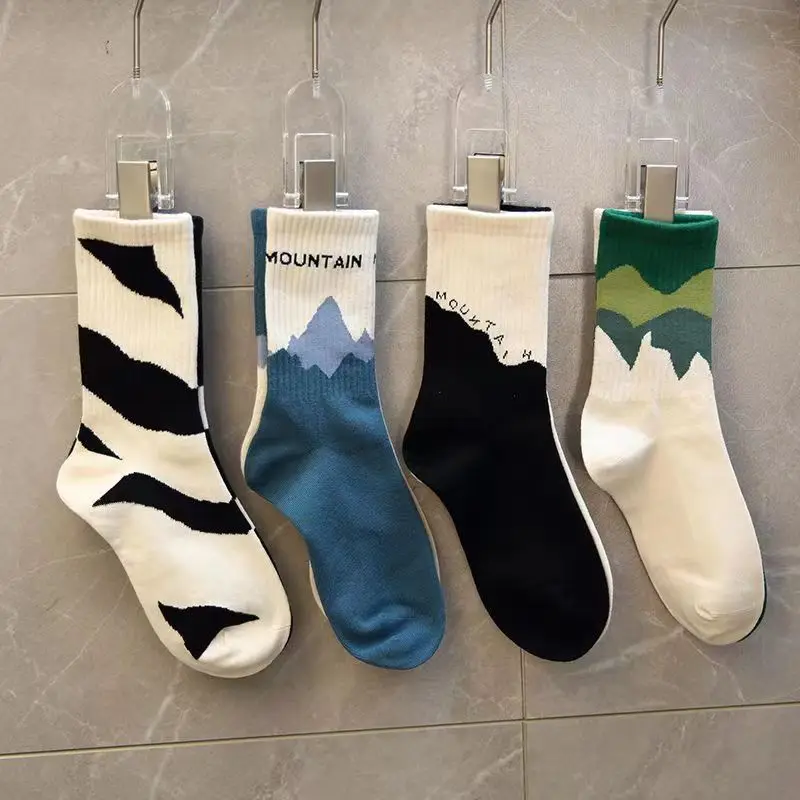 4 paires de chaussettes à la mode, douces et polyvalentes pour hommes et femmes, confortables et respirantes, adaptées à la course et au fitness
