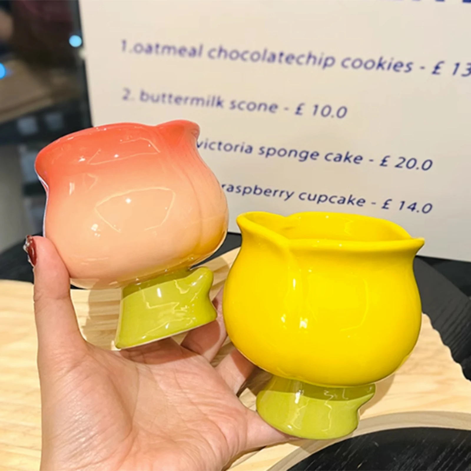 

2024 креативная керамическая чашка 280 мл в форме тюльпана, кофейный мороженое, десертный Кубок, кружки с ложкой, десертная чашка в качестве посуды для напитков в подарок