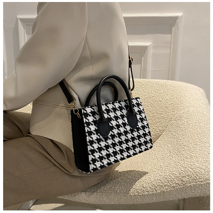 Damen Umhängetasche Mit Karomuster Und Kette Aus Kunstleder_voghion.com