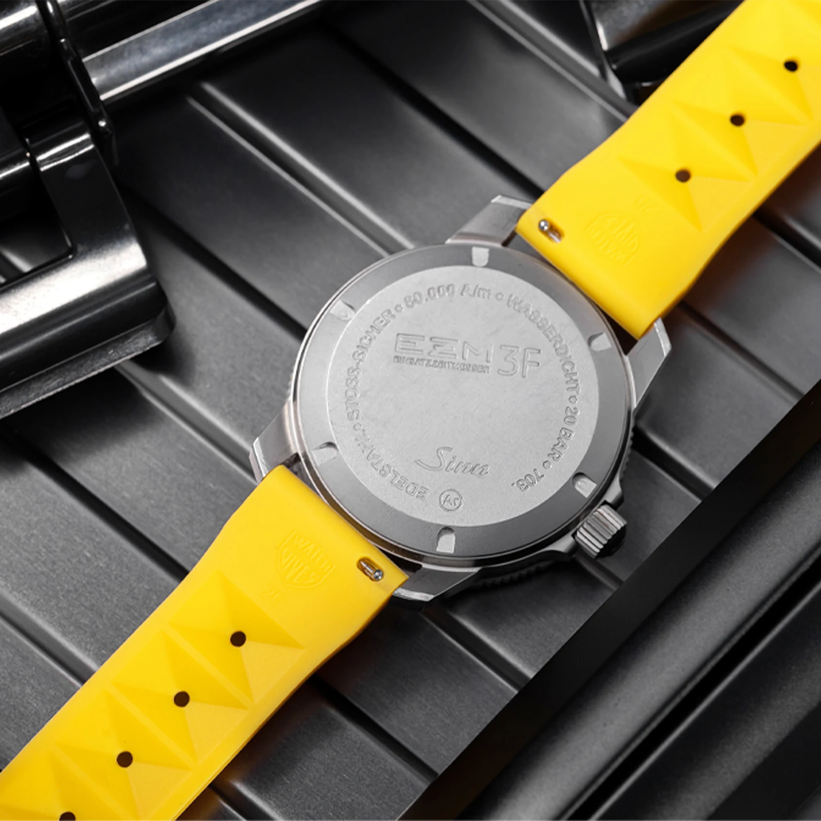 Premium Waterproof Fluororubber Sports Watch Strap with Quick Release