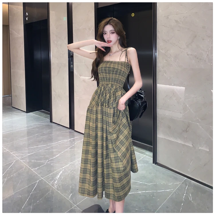 クーポン利用で2750円&送料無料 FANOSTUDIOS 2023 Plaid Strap Dress