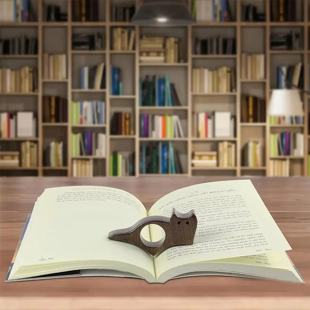 Cute Cat Dog Shape Wooden Book Page Holder Thumb Wood Book Holder Reading Bookmark Pages Guide Marker Marking Sign