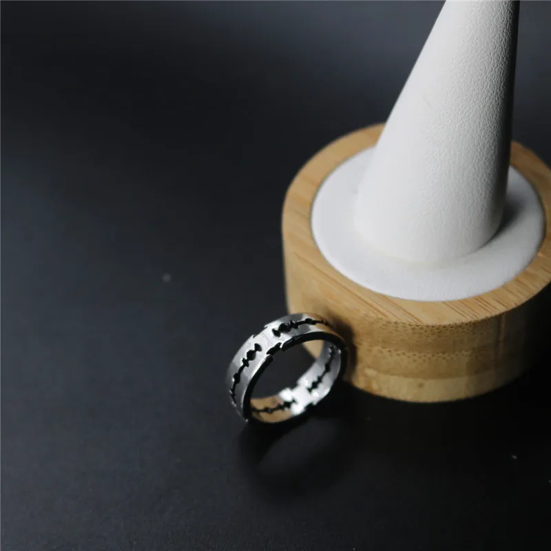 YILUOCD Stainless Steel Hip Hop Ring with Blade Punk Rock Rings for Men Couple Jewelry Party