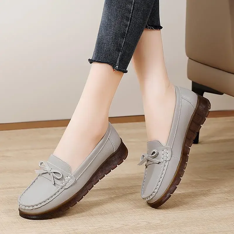 

Женские мокасины из натуральной кожи, на мягкой подошве