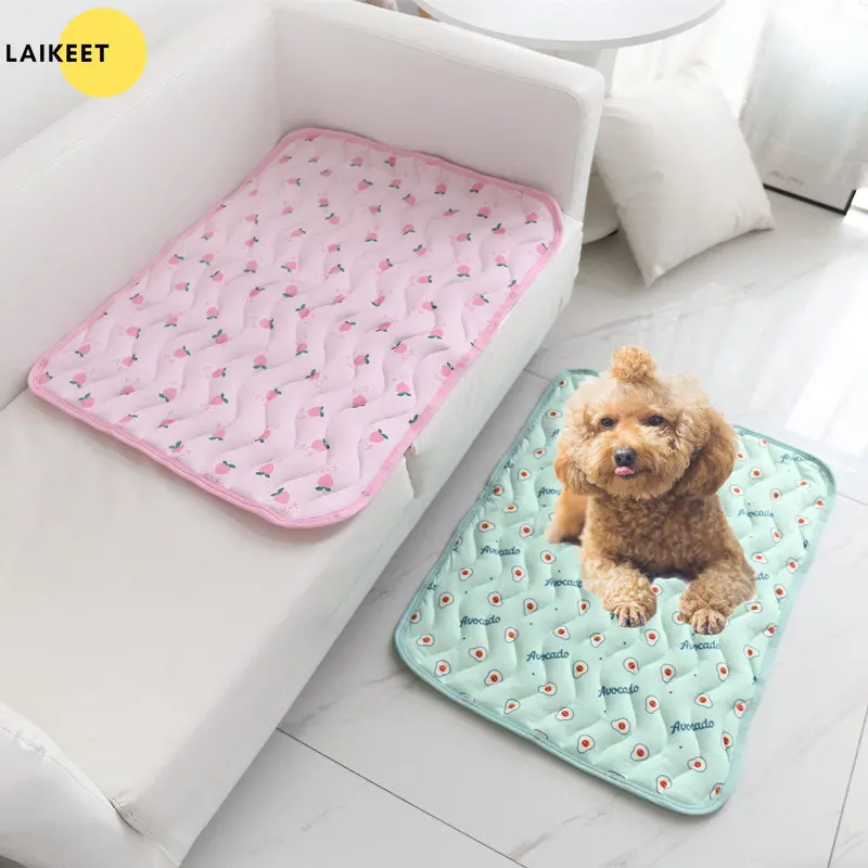 Pet Dog Cooling Mat Summer Ice Silk Pad Breatable Cat Kitten Seat Puppy Kennel Sleeping Bed Divano Cuscino Tappetini Per Il Campeggio
