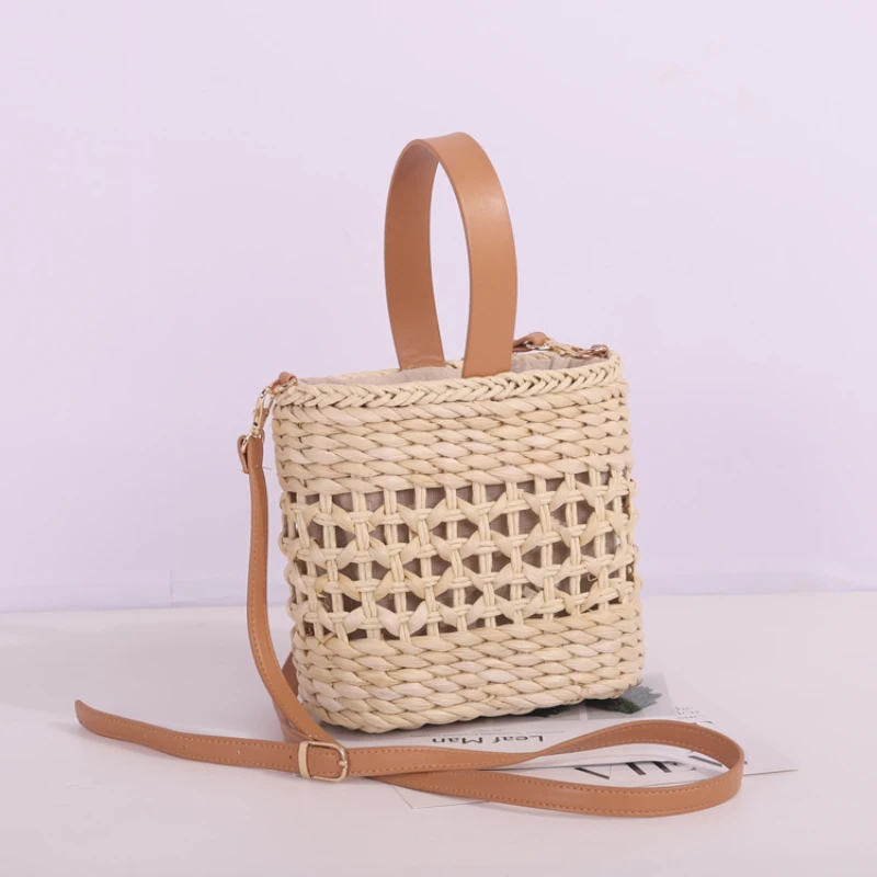 2023 Summer New Shoulder Handbag Natural Corn Husk Pastoral Literary Women's Bag Braided Chain Buckle Straw Bag