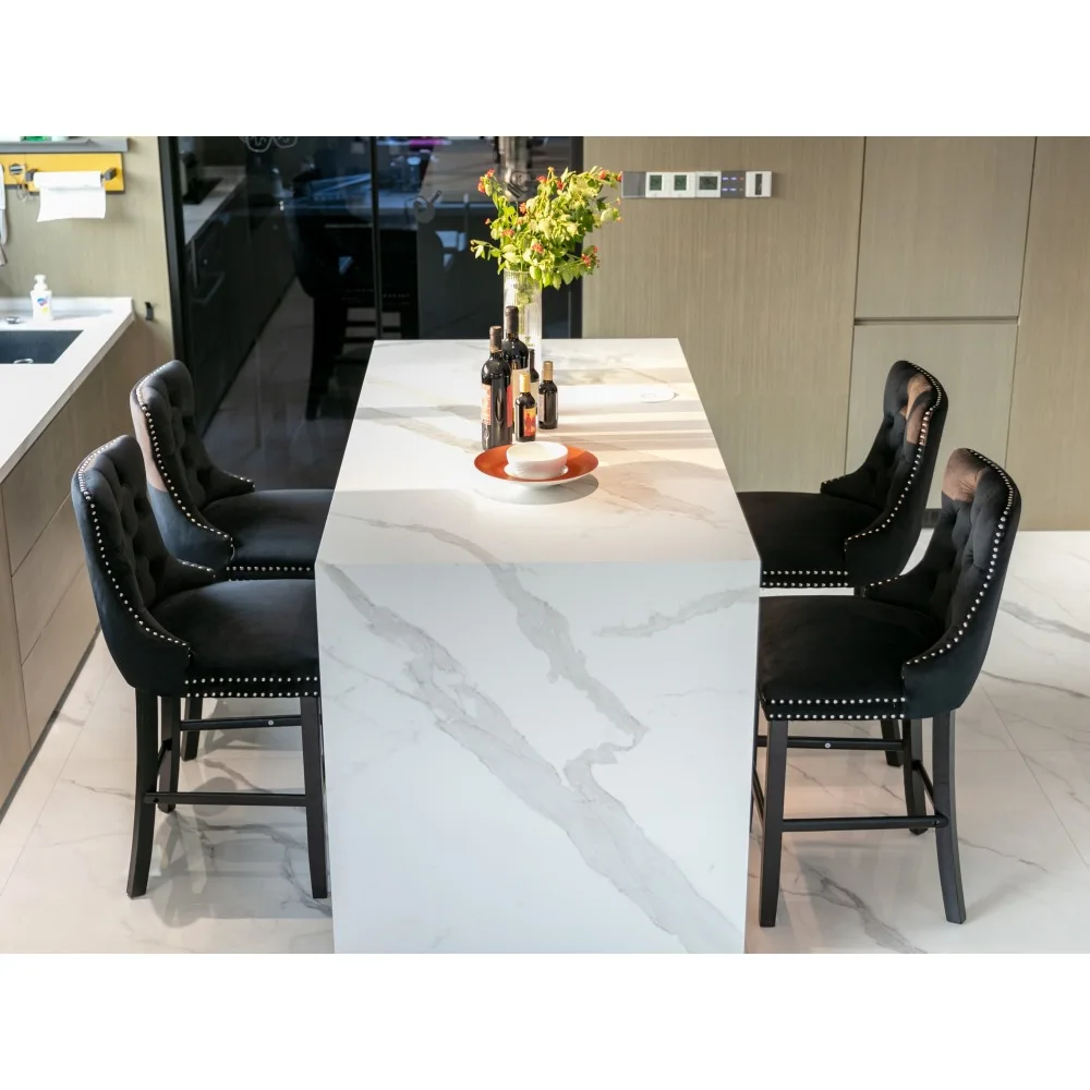 Moderne, luxuriöse, mit Samt gepolsterte Barhocker – getuftete Esszimmerstühle mit Knöpfen, bequeme Kücheninselhocker im Freizeitstil – Detail 12