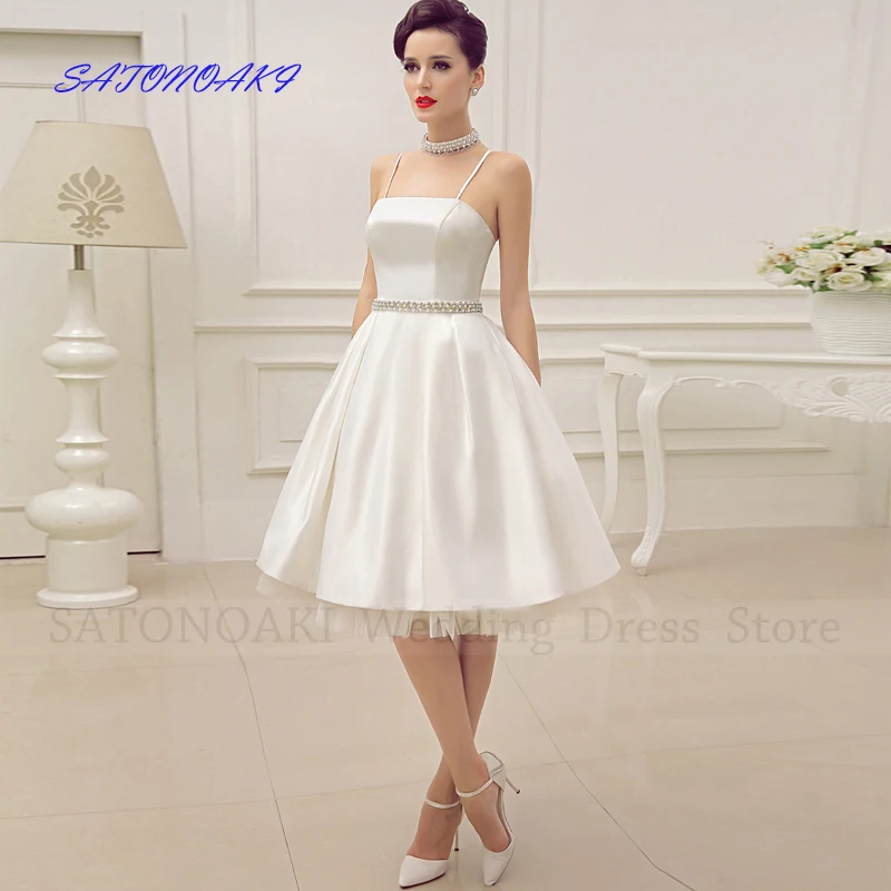 

Женское свадебное платье It's yiiya, белое короткое платье до колена на тонких бретельках с бусинами и поясом на лето 2019