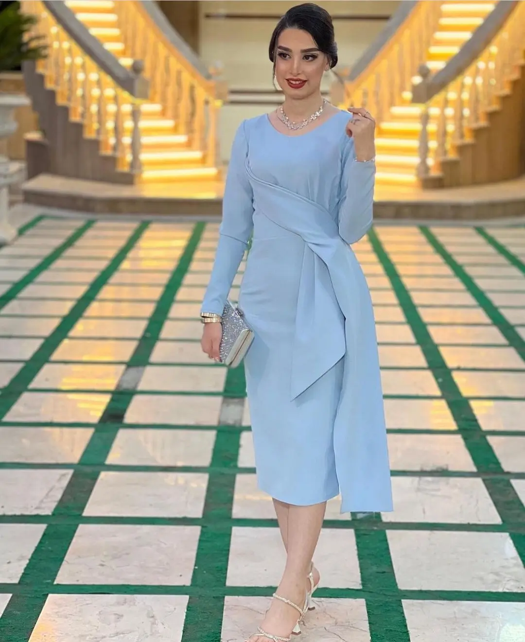 

Vintage Long Sleeves O-Neck Evening Prom Dresses Straight Light Sky Blue Satin Tea Length Party Dresses
