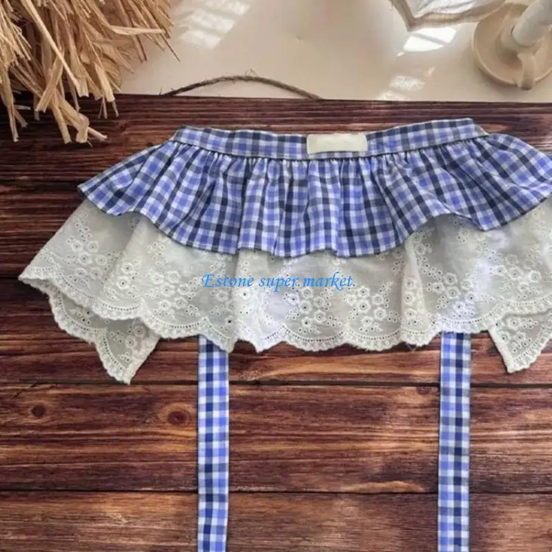 090B Ruffled Tiered Girls 스커트 통기성 코튼 원단 블루 체크 무늬 디자인 레이스 트림 야외 활동 또는 사진에 세련된