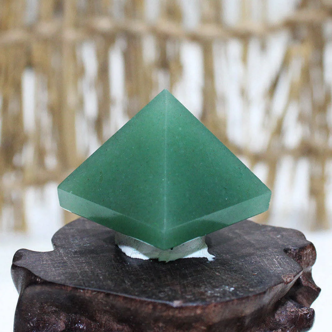 

Dongling Jade Crystal Feng Shui Pyramid, Reiki Healing, Room Decoration Gifts