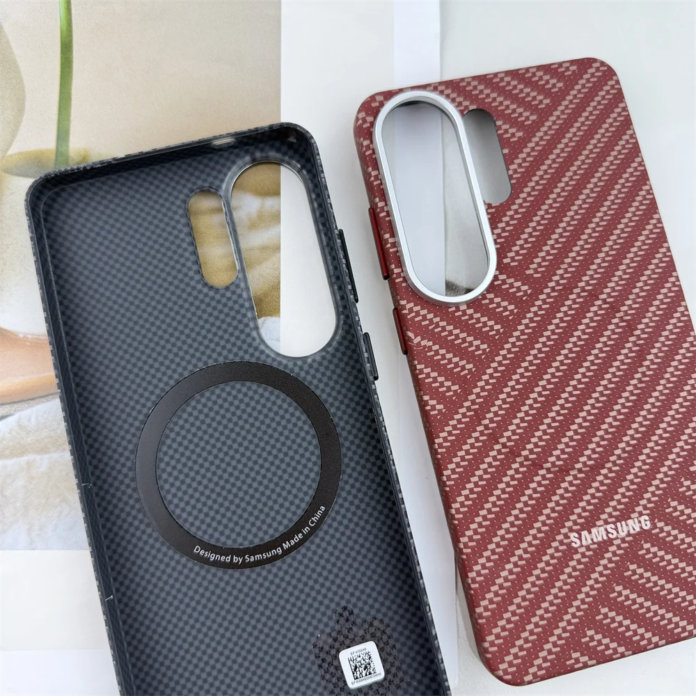 Ultra Thin Carbon Fiber Texture Magnetic Case with Alloy Lens Protection