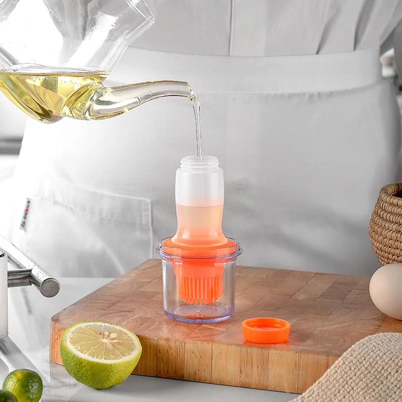 Oil Bottle Brush Oil Brush Oil Bottle Silicone Basting Brush Silicone BBQ Grill Oil Bottle With Brushes Barbecue Roast Heat Resisting Basting Oil Baking Brushes With Cover Tool Kitchen