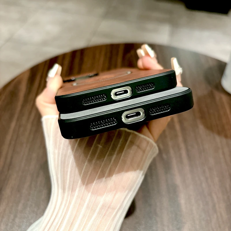 Retro Leather Phone Case With Magsafe Wireless Charging Support_voghion.com