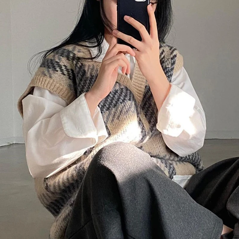 Autumn and Winter Fashion Casual V-Neck Women's Sweater Vest Vintage Plaid Loose Office Sleeveless Knitwear Cam Shoulder Vest