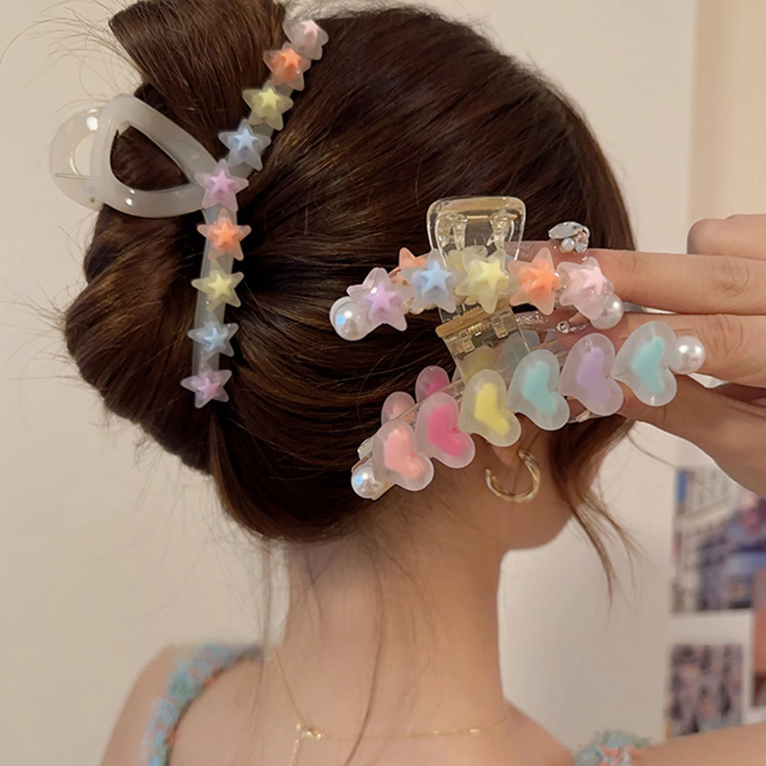 

2023 Summer Dopamine Transparent Candy Color Heart Star Hair Claw Japan Korean Style Shark Clip for Women Girls Hair Accessories