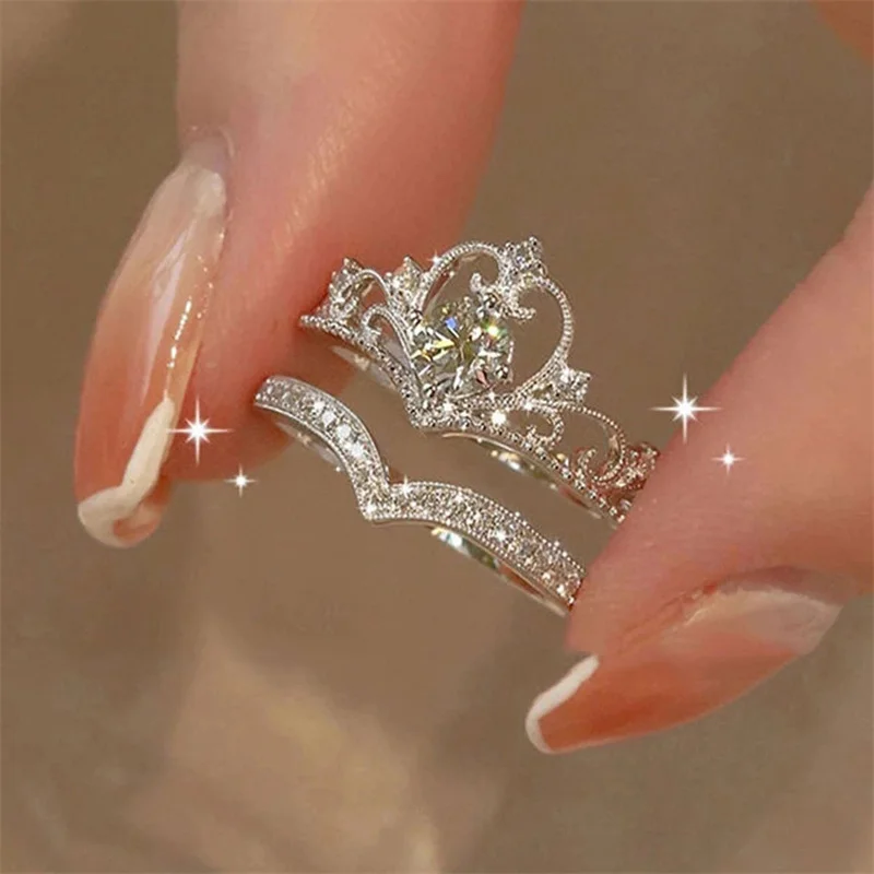 

2Pcs Exquisite Crown Zircon Heart Shaped Ring For Women's Fashion Princess Bride Engagement Wedding Ring Set Jewelry Gift