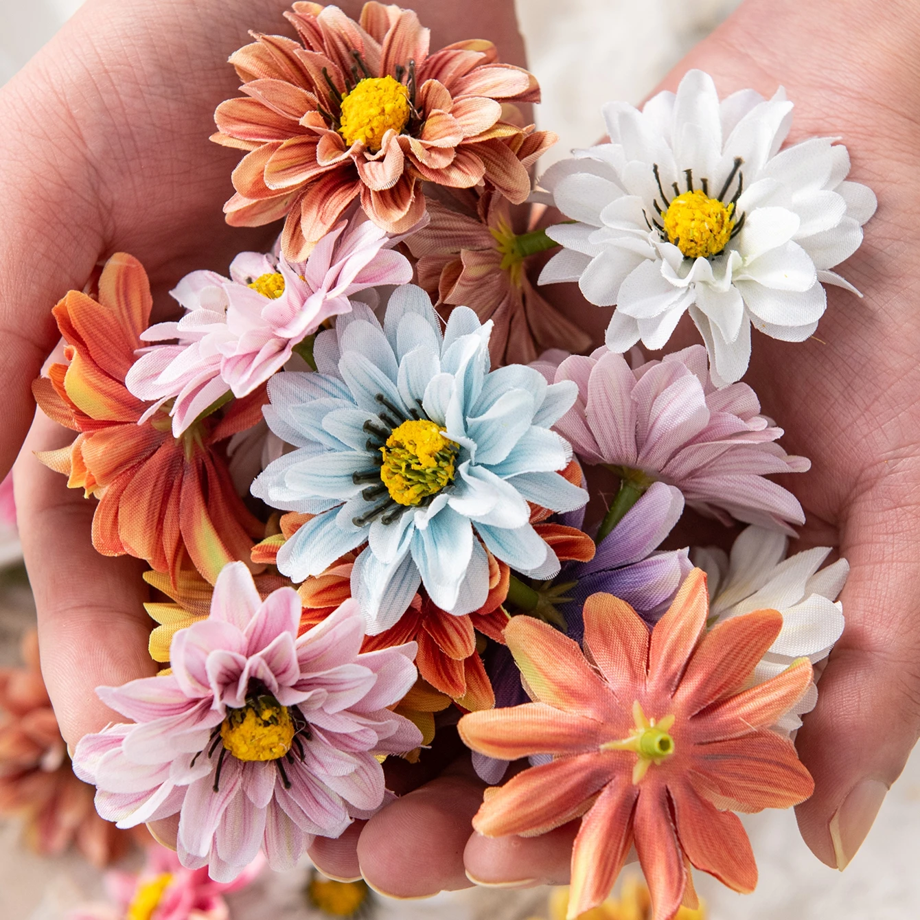 Set of 10/20 Small Daisy Artificial Flowers for Home and Event Décor