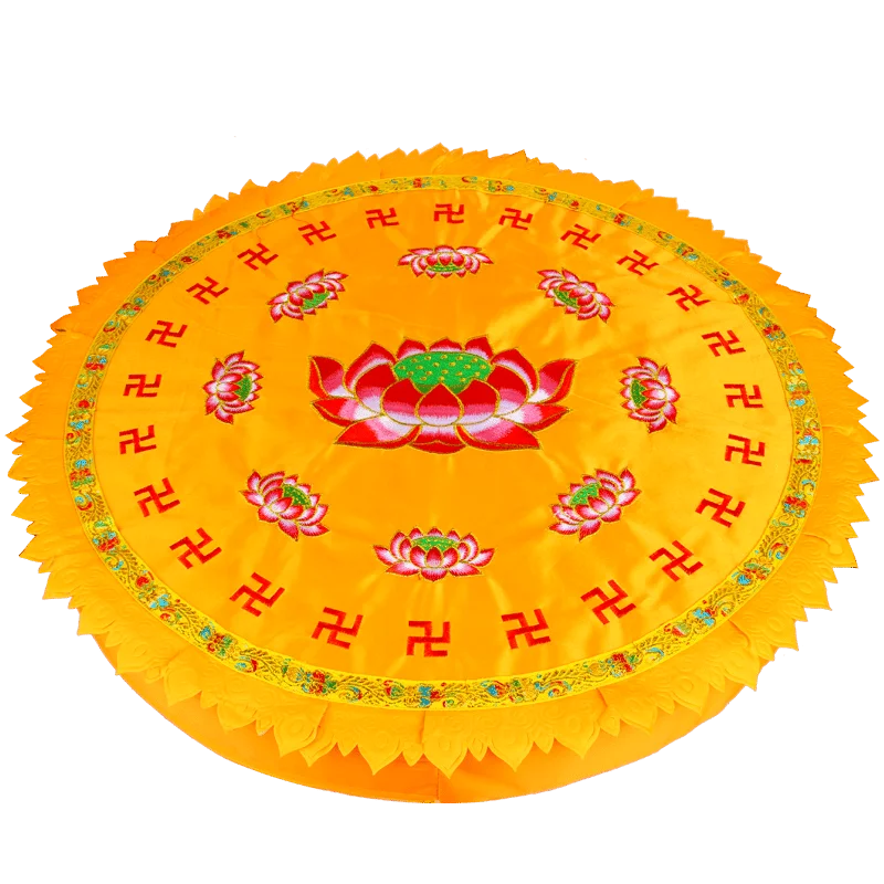 

Lotus kowtow and kneel in the Buddha Hall, worship the Putuan, meditate, and worship the mat