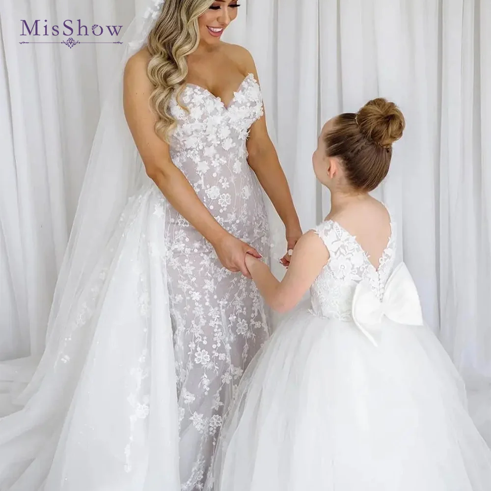 

MisShow White Flower Girl Dresses Vintage Buttons Bow Tulle Wedding Party Girl Dress With Long Lace Train First Comunion Gown
