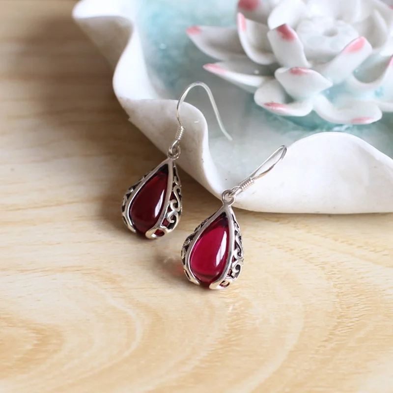 

High Quality 925 Sterling Silver Natural Stone Red Crystal Garnet Geometric Bohemia Fashion Hollow Women Drop Earrings Vintage