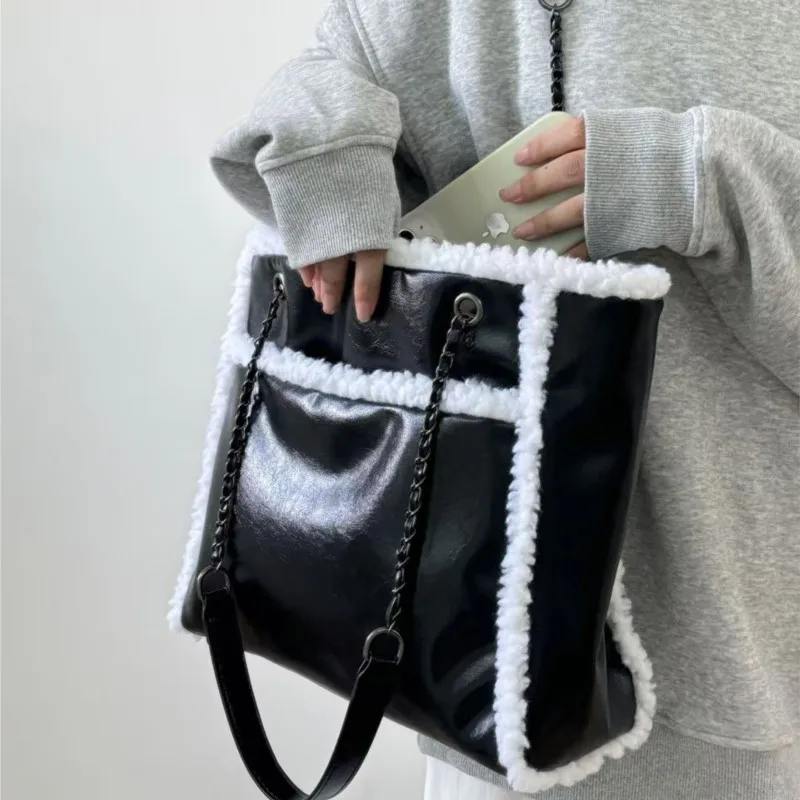 Retro Faux Shearling Black Tote Bag Women Chain Plush Leather Large Capacity Shoulder Bags Ladies Fashion Commute Crossbody Bag