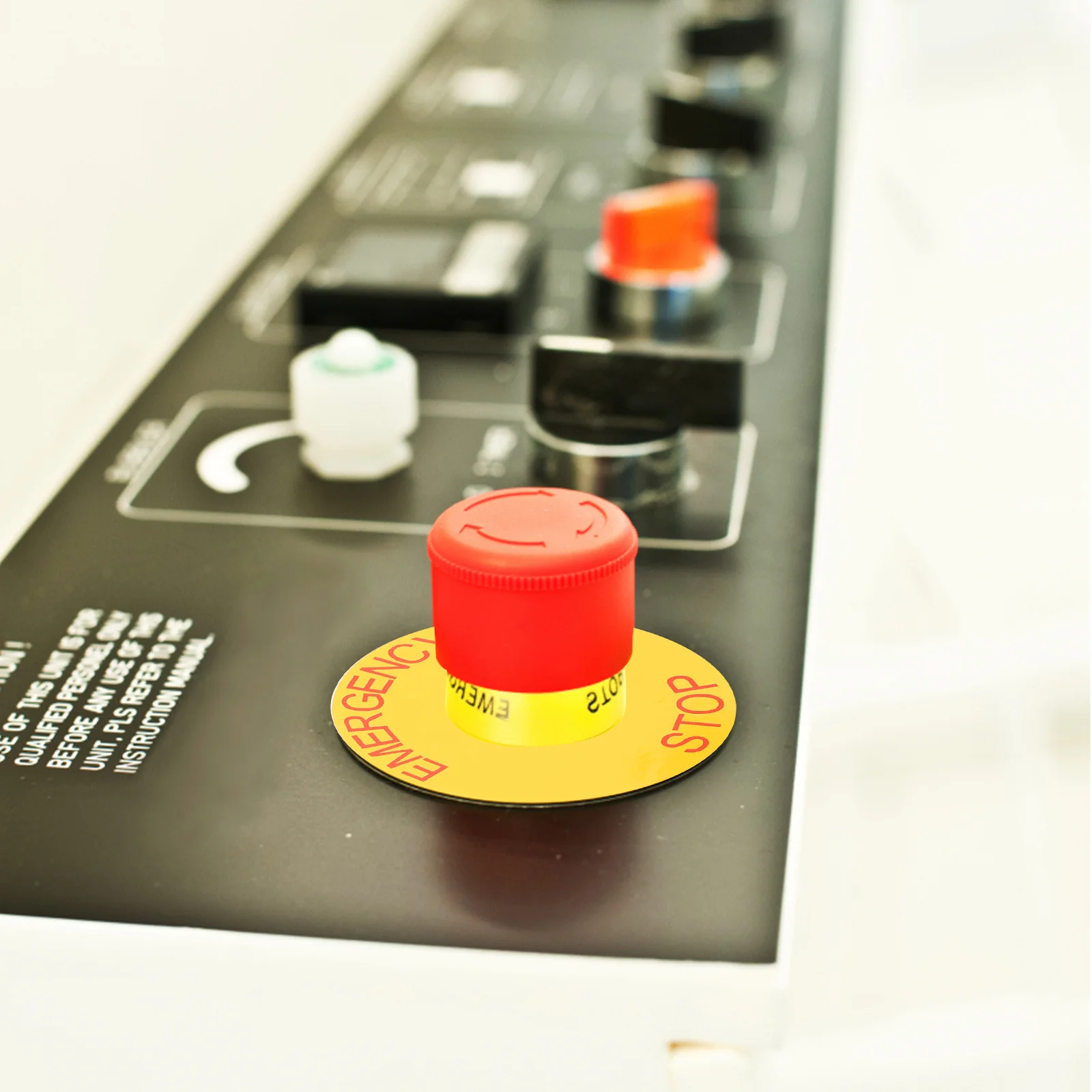 Рисунок 2 - водонепроницаемые аварийные наклейки