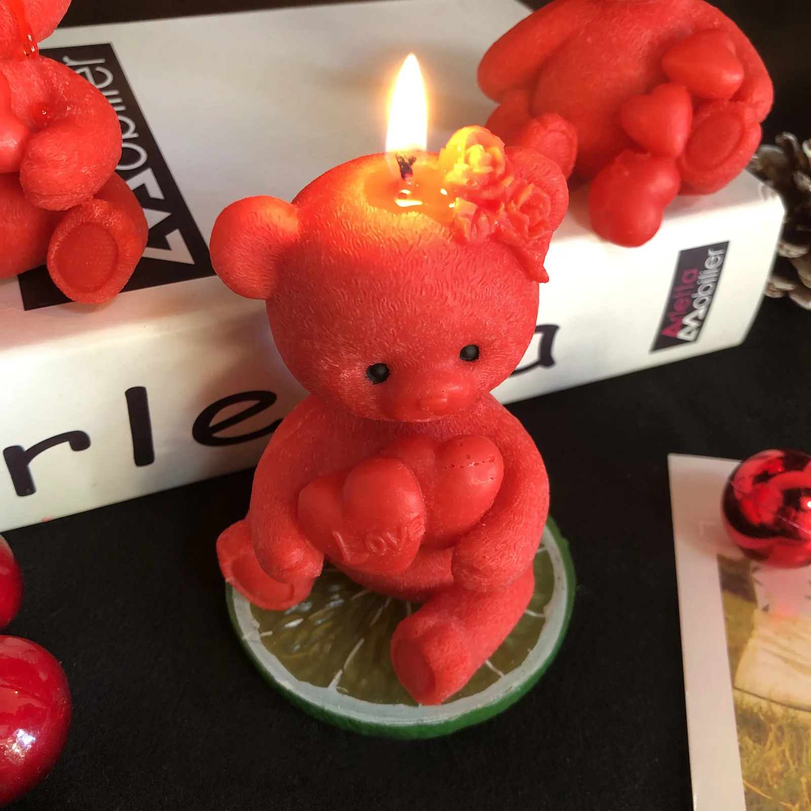 

Little Bear Love Silicone Mold Gypsum form DIY Handmade Plaster Candle Ornaments Handicraft Mold Hand Gift Making Kitchen Acce