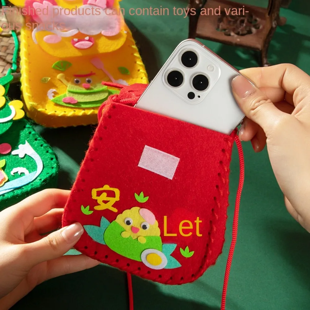 

Antique Style Non-woven Fabric Hnadbag Chinese Zodiac Dragon Pattern Kindergarten Material Package with Hanging Rope