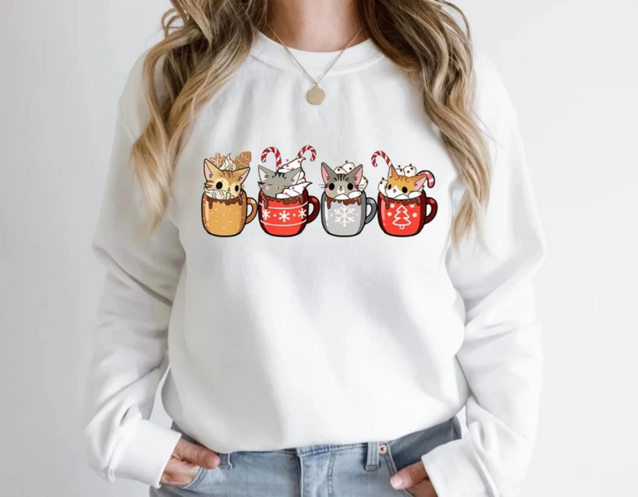 Christmas Cats And Coffee Sweatshirt Kitten Funny Cute Cat Lover Tee Kawaii Coquette Trendy Crewneck Clothes Women Winter