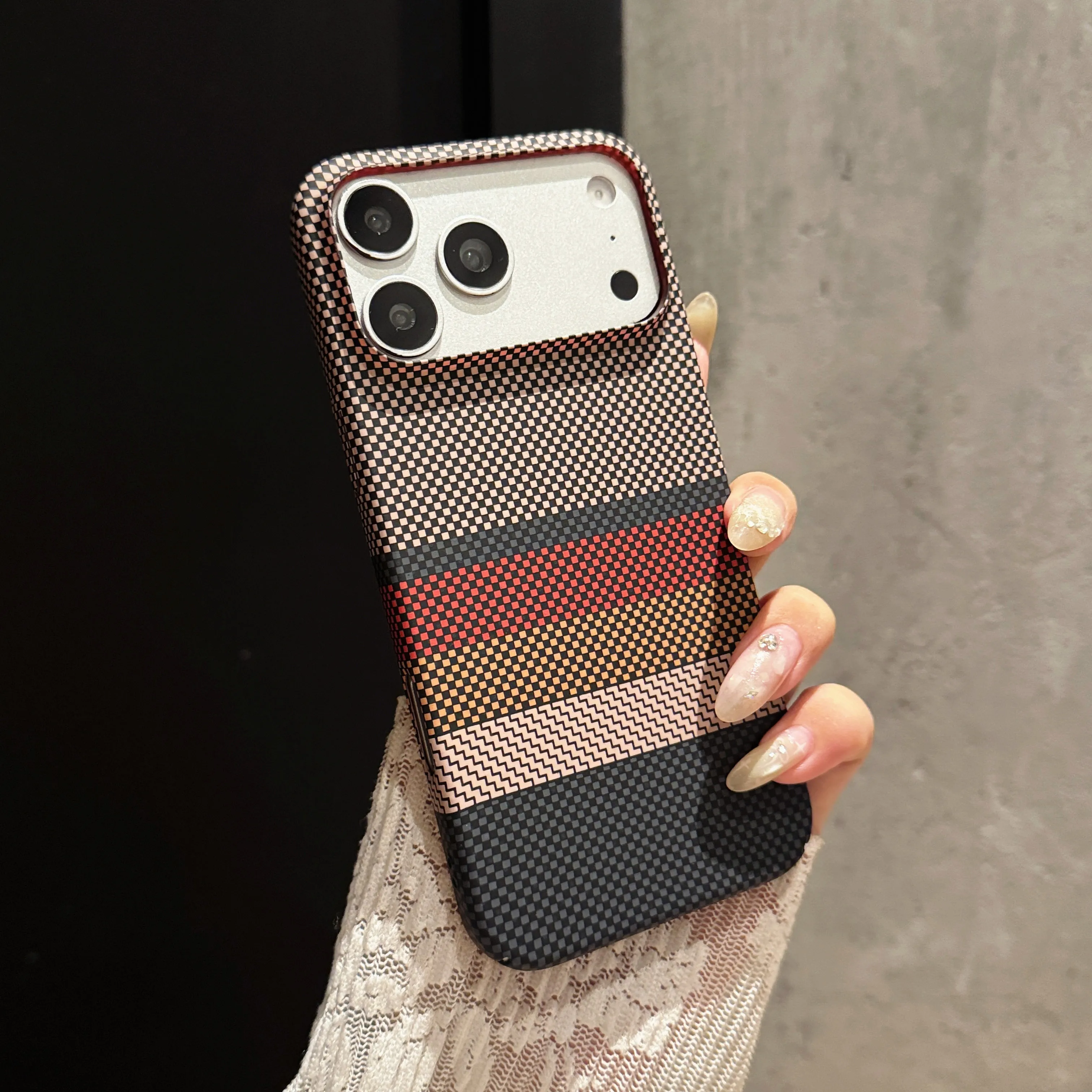 Sleek Carbon Fiber Kevlar Pattern Phone Case - Anti-Scratch & Anti-Yellowing