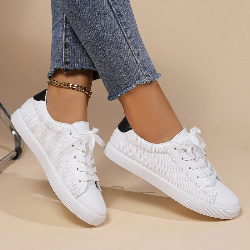 

2024 Women's Autumn New Fashion Round Toe Solid Color Flat Sneakers Daily Casual Luxury Tennis Walking Women's Vulcanized Shoes