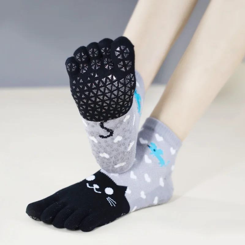 Full Toe Yoga Socks Women Cotton Cat Cartoon Silicone Non-slip 1/4 Crew Five Toes Pilates Socks 5 S9d81e3a88b1e404cb3708a54aa91208au