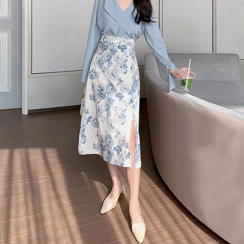 

2023 Summer Elegant Blue Fragmented Blossom Half-length Skirt Painting Medium length Wrapped Hip Split A-line Mid length Skirt