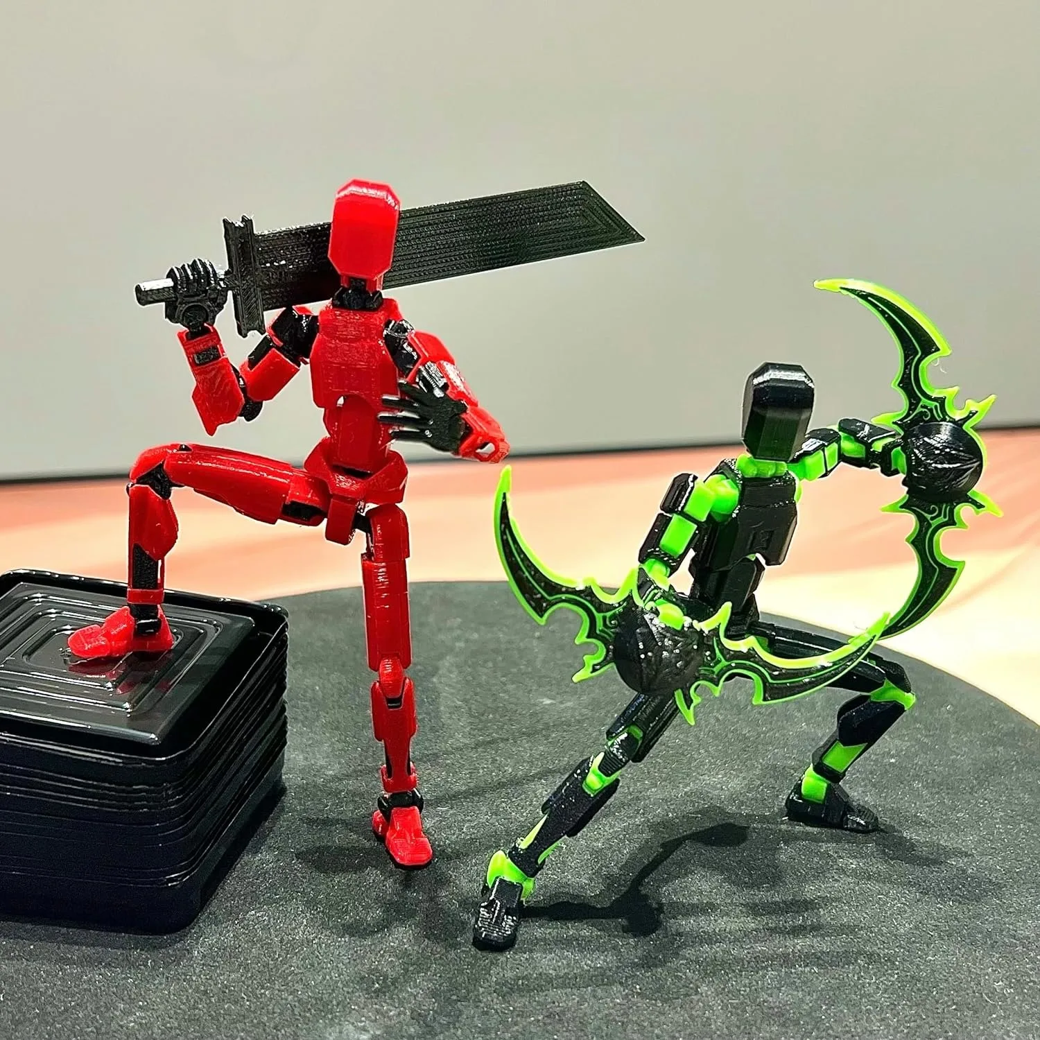 T13マルチジョイントアクションフィギュア、タイタン13
