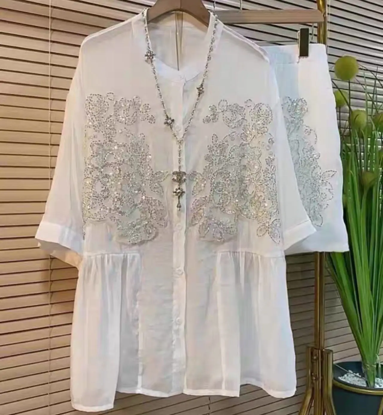 

Heavy Industry Two Pieces Fashion Sequined Beaded Lace Patchwork Shirts Blouses Plus Women's High Waist Short