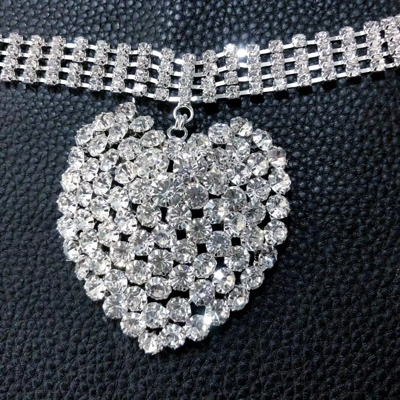Fashion Luxury Women's Exaggerated Shiny Rhinestone Multi-layer Large Heart Pendant Necklace Jewelry Crystal Heart Necklace Whol