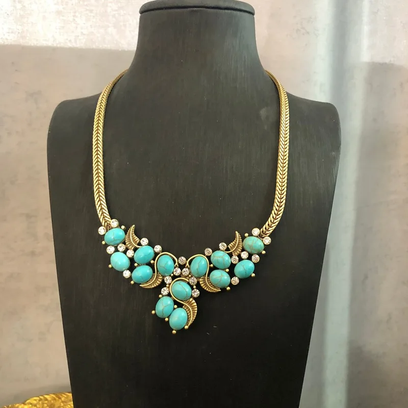 S9d90c0ed9ce047aea7967c5ac3fd9914g Retro Fashion Jade Turquoise Inlaid Necklace Earring Set Banquet Party Jewelry High-End Women Elegant And Atmospheric Mallzona