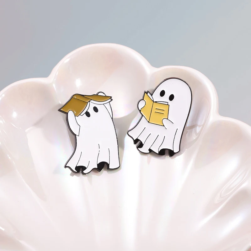 Geist und Buch Emaille Pins benutzer definierte Bücherwurm Boo niedlichen lustigen gruseligen Broschen Halloween Revers Abzeichen Tasche Schmuck