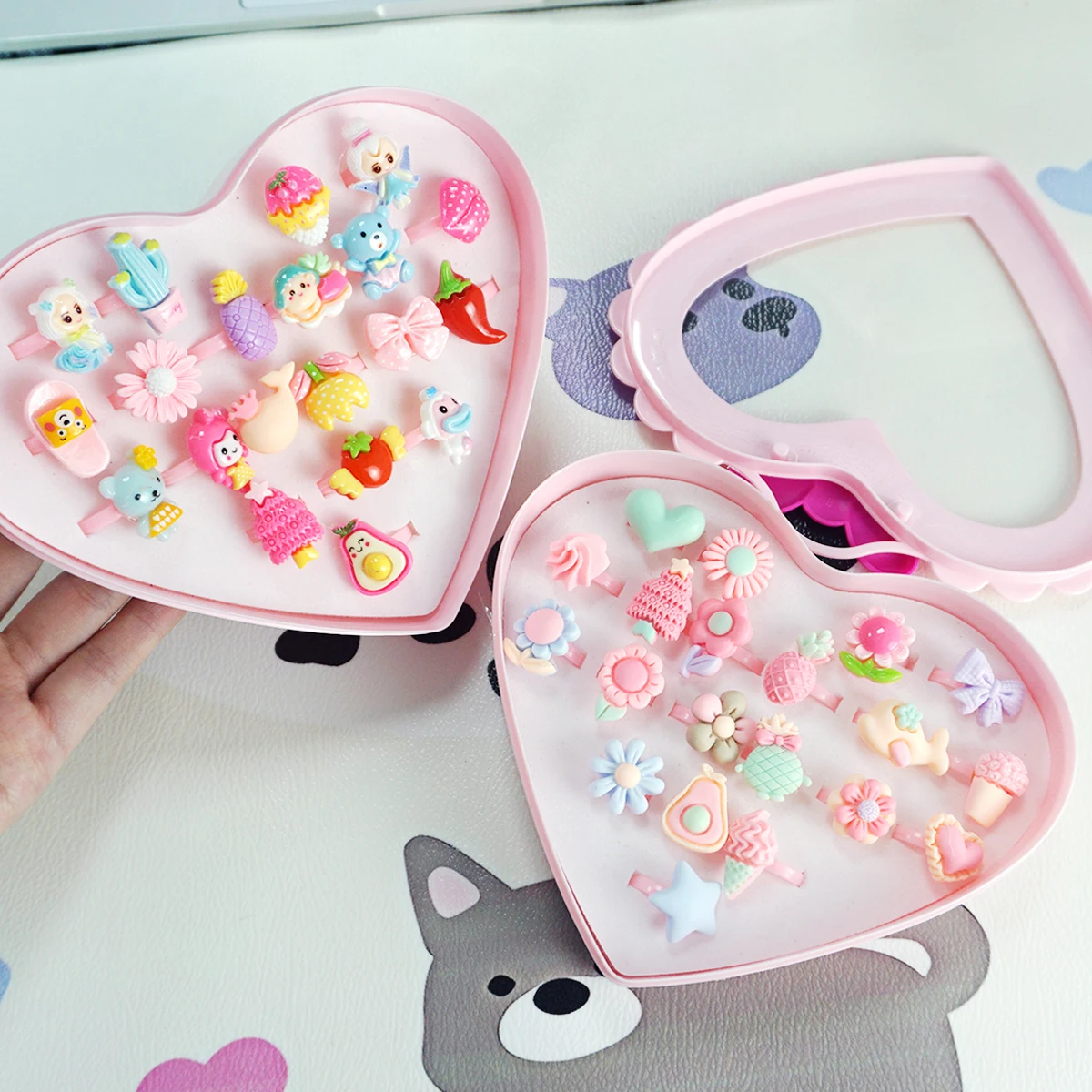 20Pcs Cartoon Little Girl Rings Mini Animals Flowers Children Jewelry Set With Love Display Bag Pretend Play Dress Up Rings