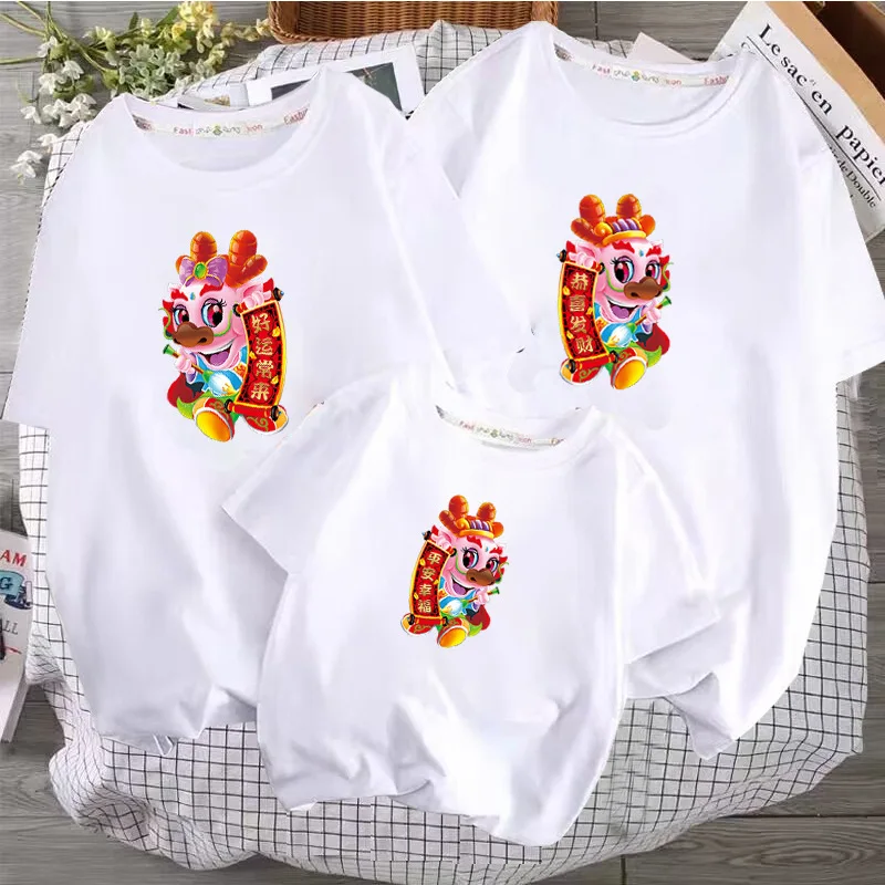 thumbnail image 4 of Camisetas navideñas a juego para la familia, papá, mamá, camisetas de algodón para padre y madre, camisetas rojas de manga corta con aspecto divertido, trajes de fiesta de Navidad y Año Nuevo, 4 of 5
