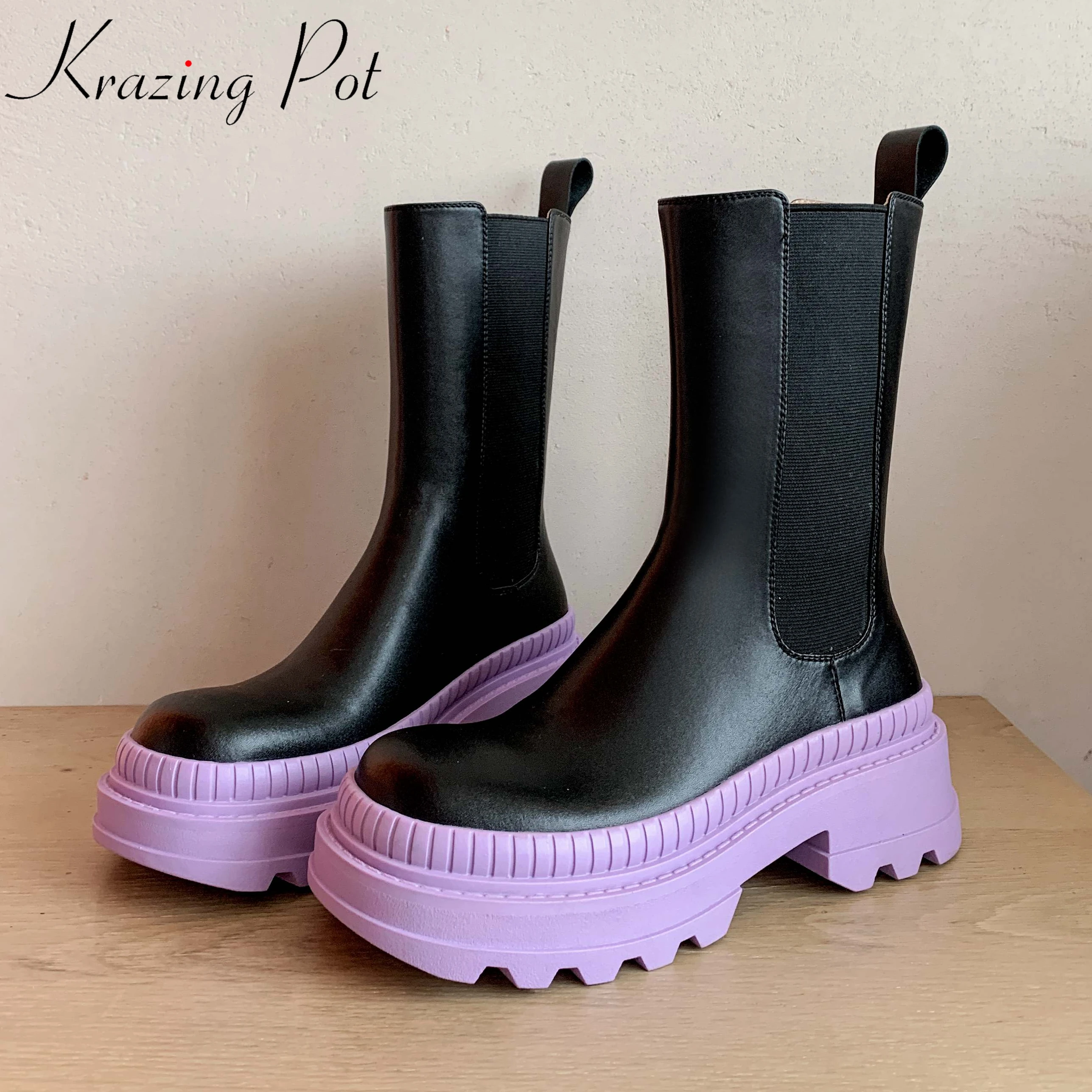 Chelsea Boots Minimalist Fashion 